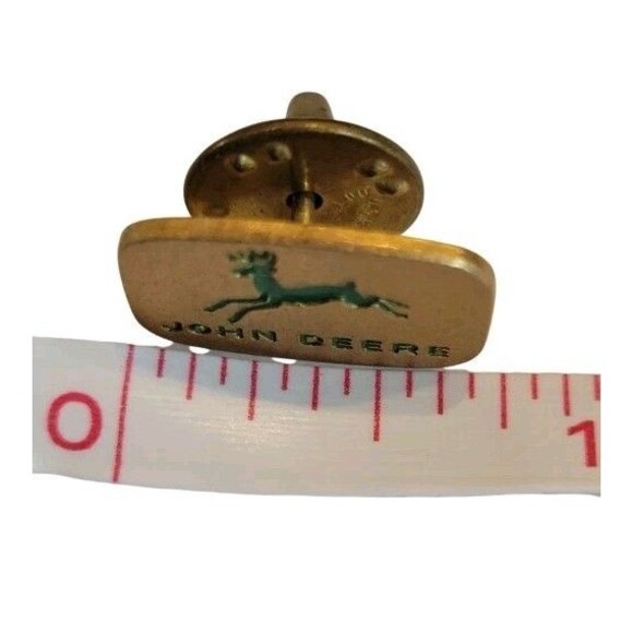 Vintage John Deere Gold Tone Metal Green Enamel Logo Lapel Pin Signed BALLOU - Picture 6 of 7